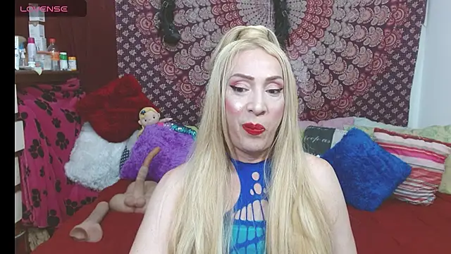 Snapshot of elena_evans chatting on 09/14/25, 02:27 elena evans online show from 09/14/25, 02:27