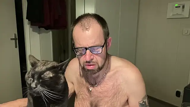 FABIOGLASSES online show from 05/03/26, 10:16
