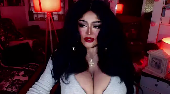 Snapshot of TiffanyWolf chatting on 12/19/24, 12:02 TiffanyWolf online show from 12/19/24, 12:02