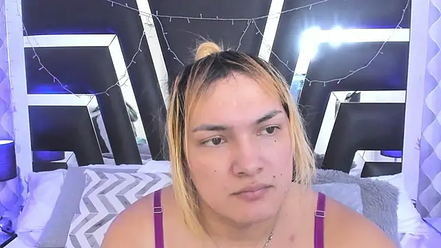 Snapshot of katya_kozlov chatting on 09/25/25, 05:55 katya kozlov online show from 09/25/25, 05:55