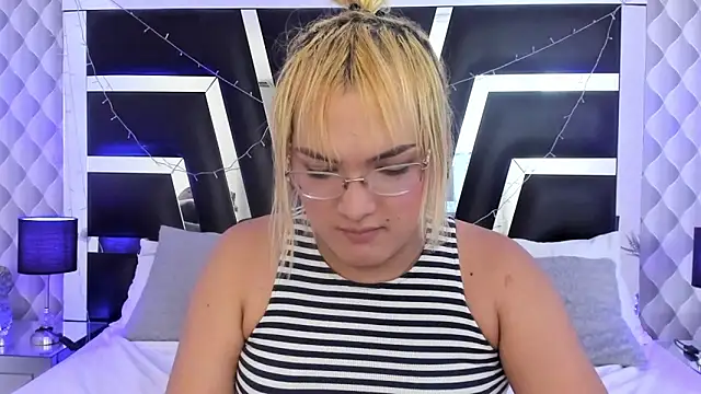 katya kozlov online show from 11/17/25, 04:40