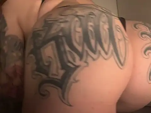 Snapshot of SabrinaRussel chatting on 03/23/25, 03:10 SabrinaRussel online show from 03/23/25, 03:10