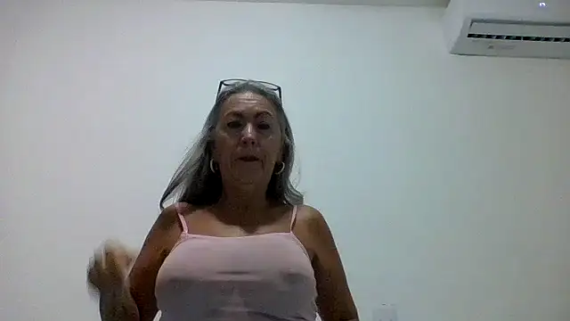 EvaRobinson online show from 07/25/26, 11:08