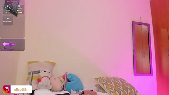 Snapshot of olivia__s chatting on 01/24/25, 04:59 olivia  s online show from 01/24/25, 04:59