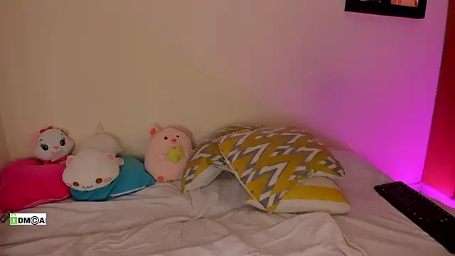 Snapshot of olivia__s chatting on 10/21/25, 04:46 olivia  s online show from 10/21/25, 04:46