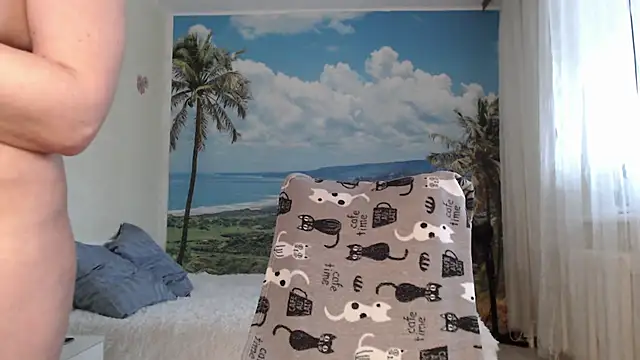 Snapshot of soaring_love chatting on 01/15/25, 07:26 soaring love online show from 01/15/25, 07:26