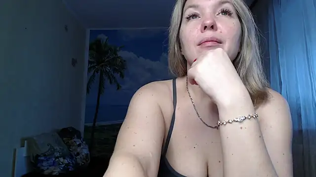 Snapshot of soaring_love chatting on 02/05/25, 04:37 soaring love online show from 02/05/25, 04:37