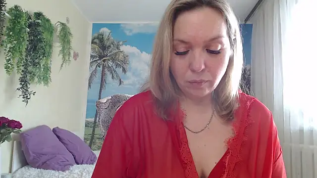 Snapshot of soaring_love chatting on 02/26/25, 10:47 soaring love online show from 02/26/25, 10:47