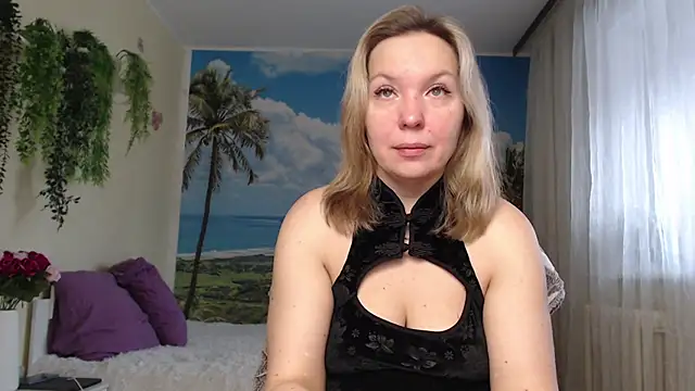 Snapshot of soaring_love chatting on 02/28/25, 04:32 soaring love online show from 02/28/25, 04:32