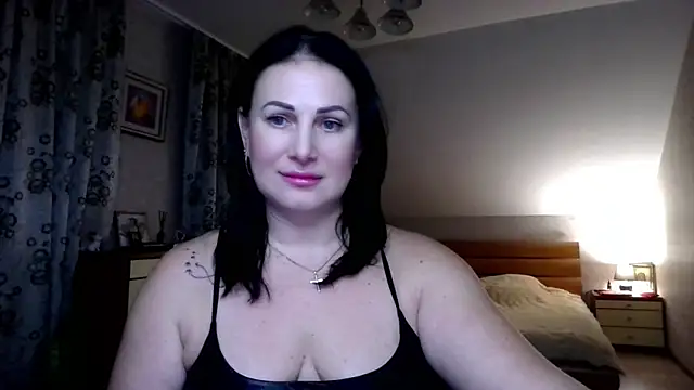 Snapshot of _sarairiti chatting on 12/05/25, 12:03 sarairiti online show from 12/05/25, 12:03