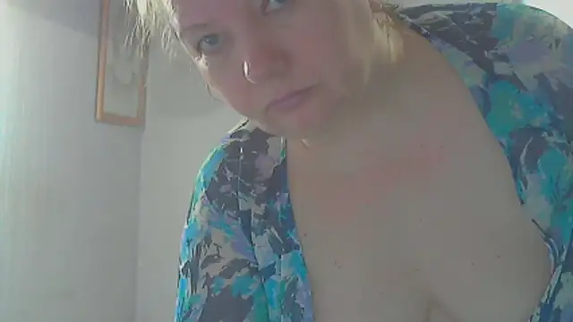 Snapshot of Lusi-777 chatting on 04/12/26, 09:03 Lusi-777 online show from 04/12/26, 09:03