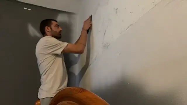 Snapshot of ThatGuyNextDoor1992 chatting on 09/27/25, 05:01 ThatGuyNextDoor1992 online show from 09/27/25, 05:01