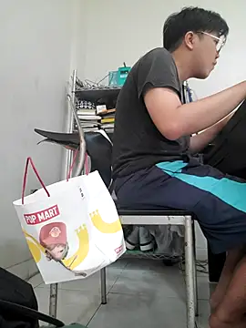 Snapshot of ksshp9502 chatting on 09/24/25, 05:33 ksshp9502 online show from 09/24/25, 05:33