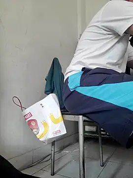 Snapshot of ksshp9502 chatting on 10/23/25, 06:34 ksshp9502 online show from 10/23/25, 06:34