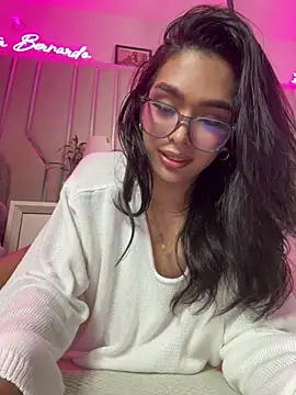 Snapshot of Samantha_Bernardo chatting on 06/12/26, 04:44 Samantha Bernardo online show from 06/12/26, 04:44