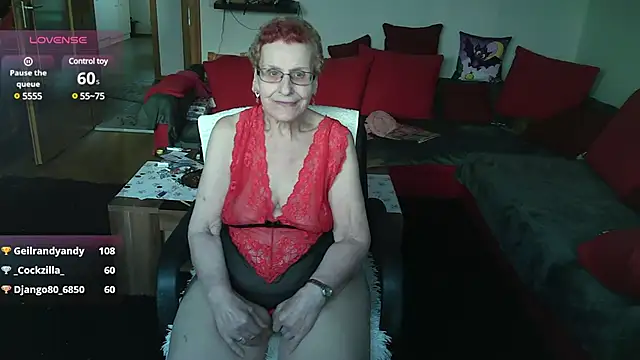 HeisseomaOriginal online show from 12/23/24, 02:28