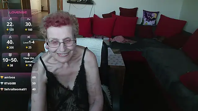 HeisseomaOriginal online show from 12/27/24, 02:22