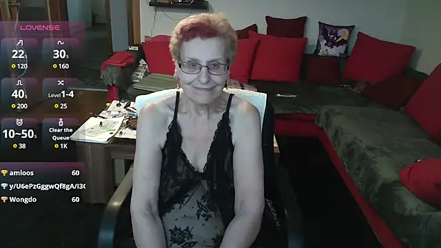HeisseomaOriginal online show from 12/29/24, 11:29