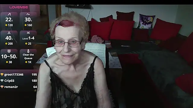 HeisseomaOriginal online show from 01/03/25, 08:21