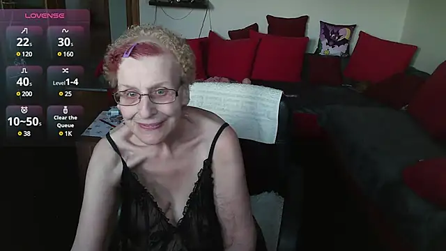 HeisseomaOriginal online show from 01/08/25, 08:06