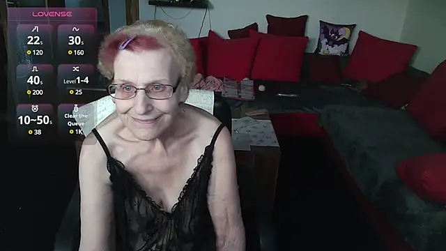HeisseomaOriginal online show from 01/13/25, 08:26