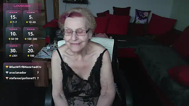 HeisseomaOriginal online show from 01/17/25, 02:28