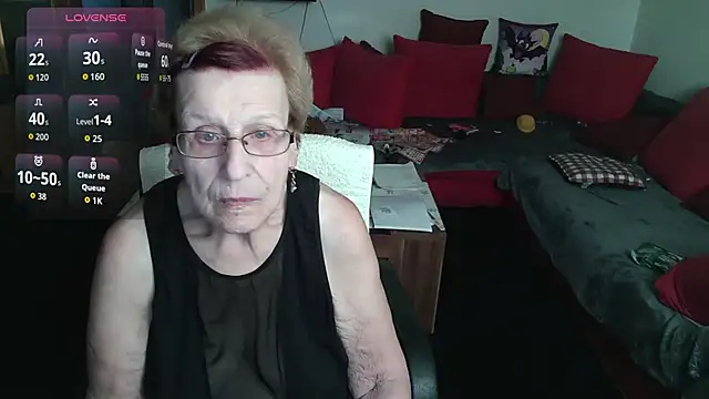 HeisseomaOriginal online show from 10/23/25, 07:07