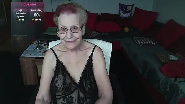 Snapshot of HeisseomaOriginal chatting on 11/23/25, 08:14 HeisseomaOriginal online show from 11/23/25, 08:14