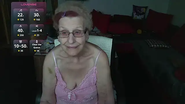 Snapshot of HeisseomaOriginal chatting on 12/03/25, 08:12 HeisseomaOriginal online show from 12/03/25, 08:12