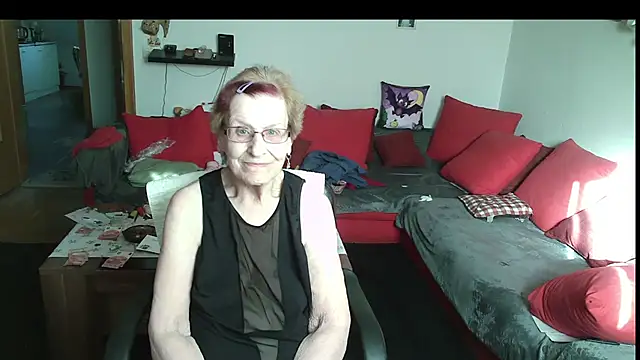 HeisseomaOriginal online show from 04/09/26, 07:14