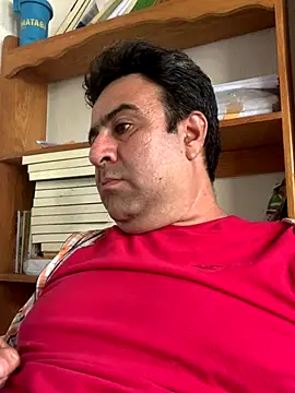 EmilianoGt online show from 10/10/25, 06:07