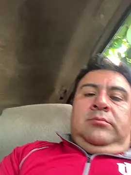 EmilianoGt online show from 10/16/25, 08:32