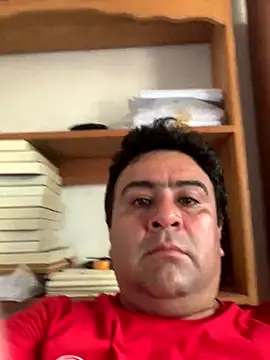 EmilianoGt online show from 10/17/25, 09:17