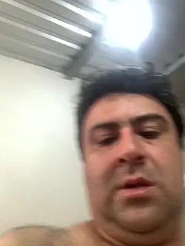 EmilianoGt online show from 10/20/25, 07:47