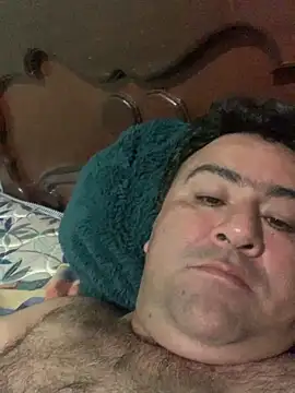 EmilianoGt online show from 10/23/25, 02:11