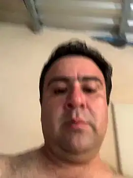 EmilianoGt online show from 10/25/25, 04:46