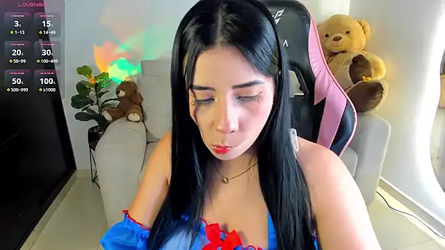 Snapshot of eval_lee18 chatting on 10/19/25, 12:22 eval lee18 online show from 10/19/25, 12:22