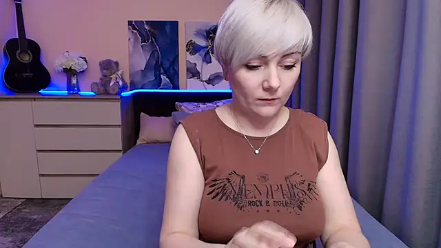 BlondPearl online show from 08/02/26, 09:02
