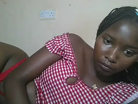 Snapshot of sexyjanett chatting on 10/20/25, 07:47 sexyjanett online show from 10/20/25, 07:47