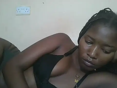 Snapshot of sexyjanett chatting on 11/03/25, 10:38 sexyjanett online show from 11/03/25, 10:38