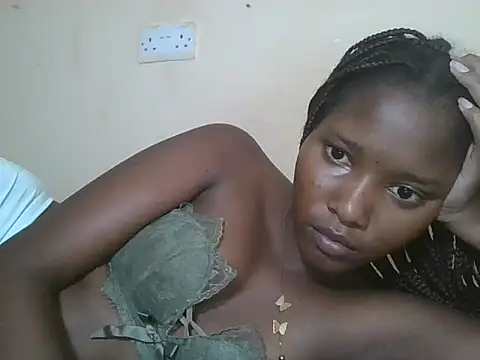 Snapshot of sexyjanett chatting on 11/03/25, 10:53 sexyjanett online show from 11/03/25, 10:53