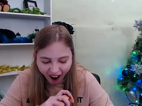 Snapshot of klerkarina chatting on 12/07/24, 05:59 klerkarina online show from 12/07/24, 05:59