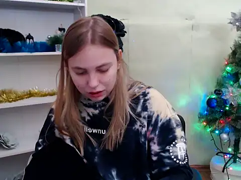 Snapshot of klerkarina chatting on 12/09/24, 05:40 klerkarina online show from 12/09/24, 05:40