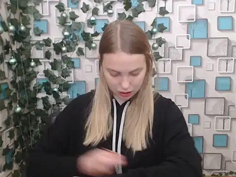 Snapshot of klerkarina chatting on 12/18/24, 07:58 klerkarina online show from 12/18/24, 07:58