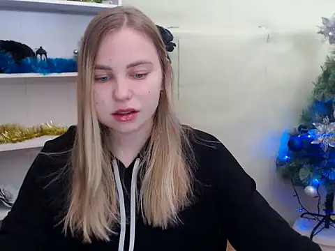 Snapshot of klerkarina chatting on 12/22/24, 05:56 klerkarina online show from 12/22/24, 05:56