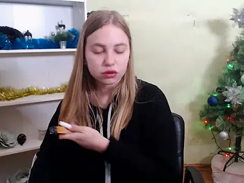 Snapshot of klerkarina chatting on 12/26/24, 05:58 klerkarina online show from 12/26/24, 05:58