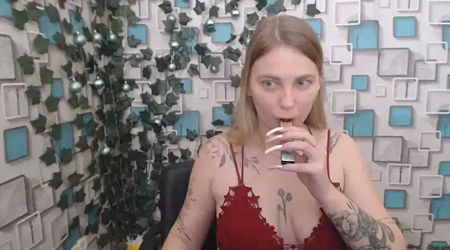 Snapshot of klerkarina chatting on 01/03/25, 09:04 klerkarina online show from 01/03/25, 09:04