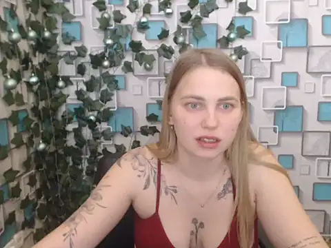 Snapshot of klerkarina chatting on 01/05/25, 09:05 klerkarina online show from 01/05/25, 09:05