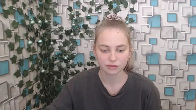 Snapshot of klerkarina chatting on 01/10/25, 07:57 klerkarina online show from 01/10/25, 07:57