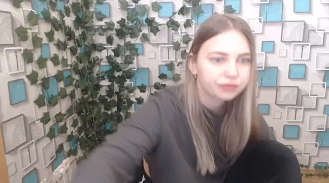Snapshot of klerkarina chatting on 02/09/25, 05:40 klerkarina online show from 02/09/25, 05:40